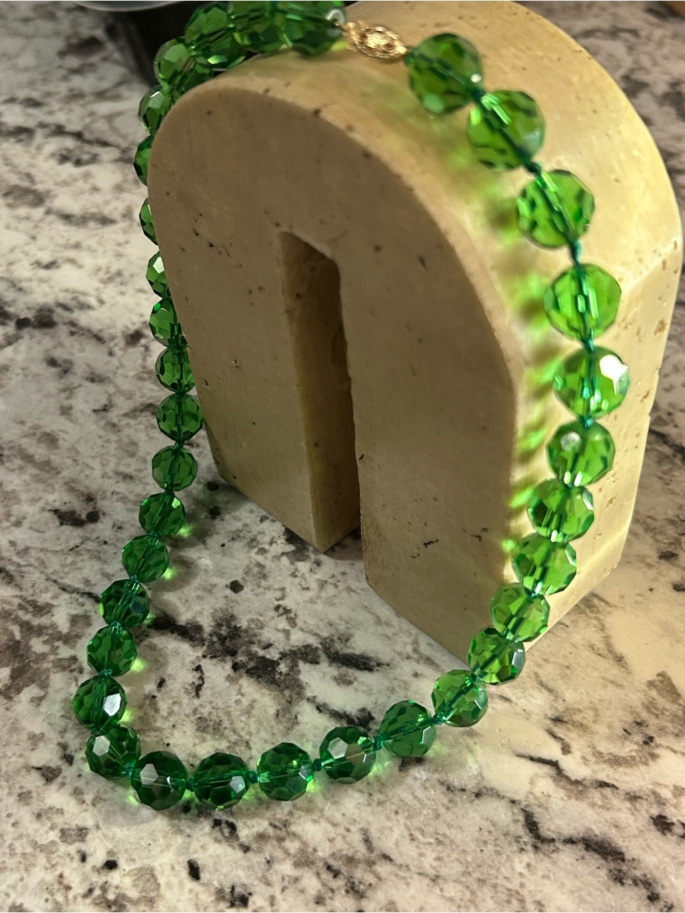 14k gold Vintage Green Faceted Crystal Beaded Necklace - Elegant Women’s Jewelry